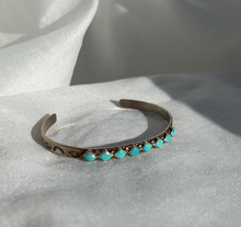 Load image into Gallery viewer, Delicate Turquoise bracelet
