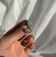 Load image into Gallery viewer, Flower turquoise stud earrings
