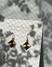 Load image into Gallery viewer, Hana
